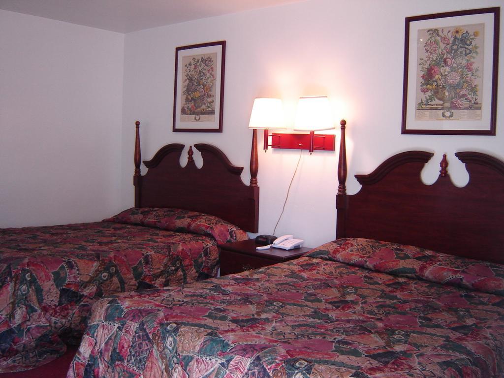 Hershey Travel Inn Екстериор снимка