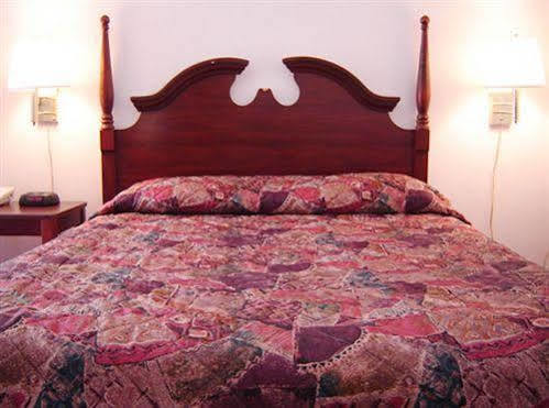 Hershey Travel Inn Екстериор снимка